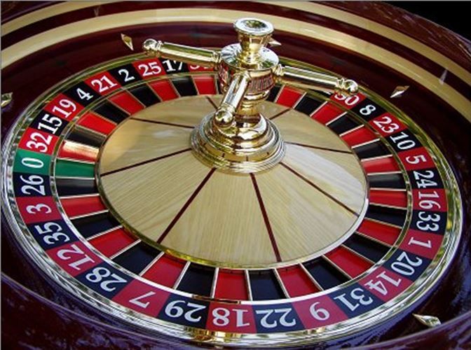 Billionaire Casino Slots 777 کھلاڑیوں کے لیے لائیو کیسینو سیکشن